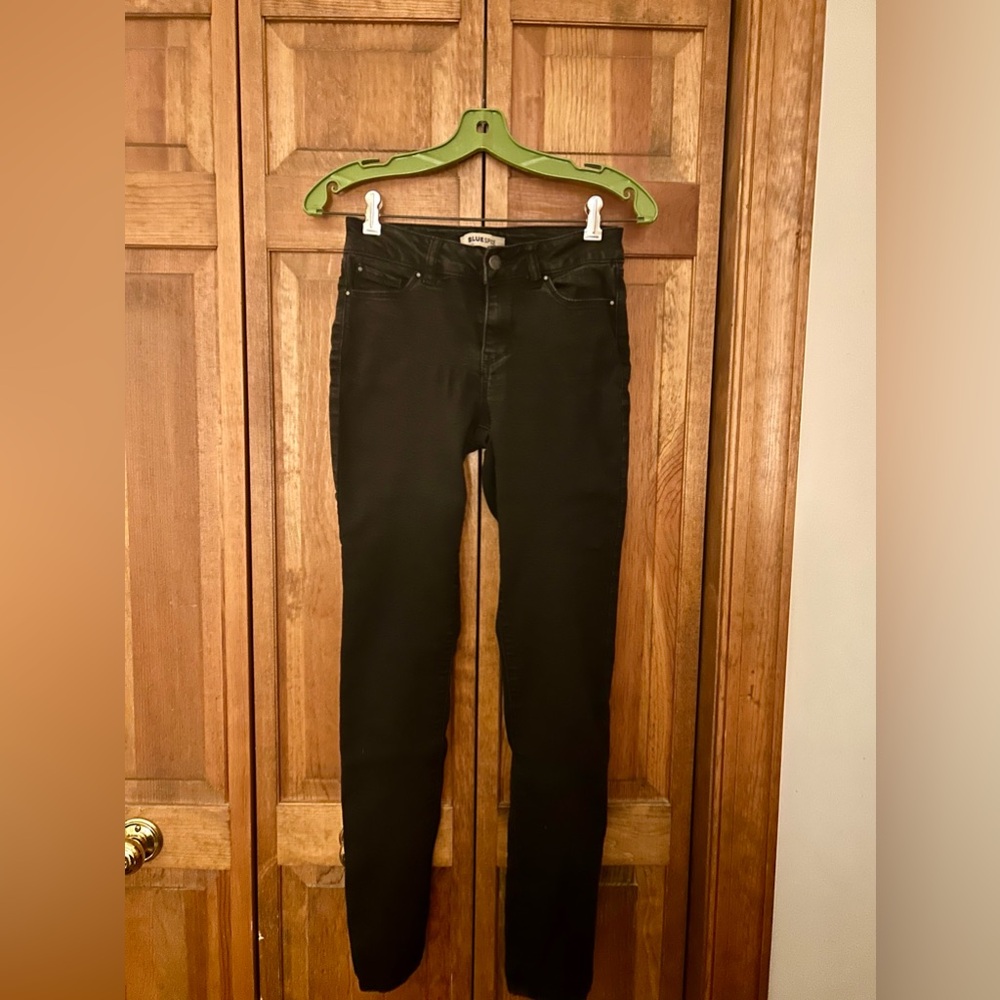 Blue Spice Woman’s Chic Grunge Grungy Punk Minimalist Black Straight Leg Jeans